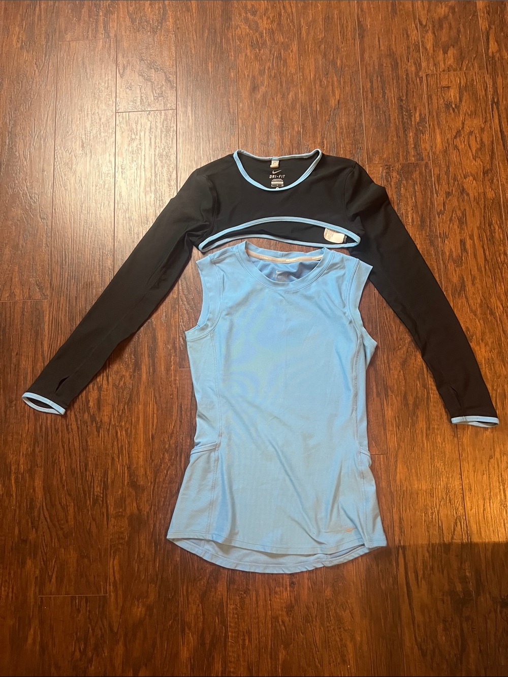 Dri-fit running shirt with long sleeve attachment